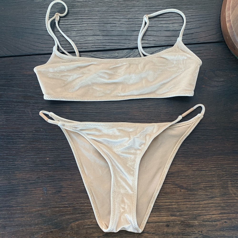 Tan, velvet Triangl bikini
